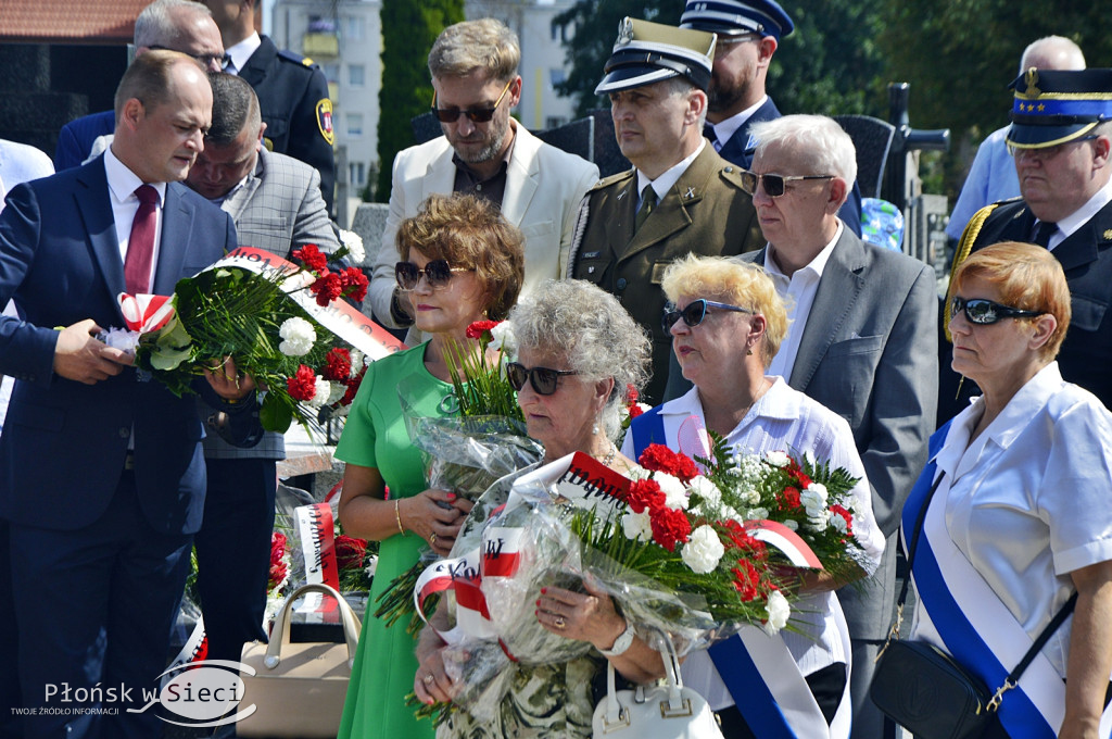 Cześć i chwała bohaterom!