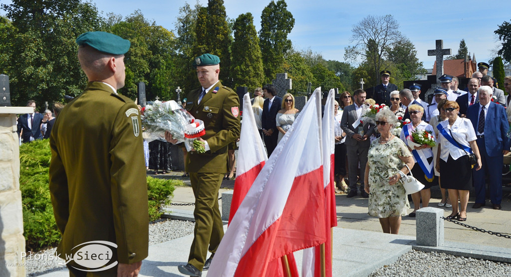 Cześć i chwała bohaterom!