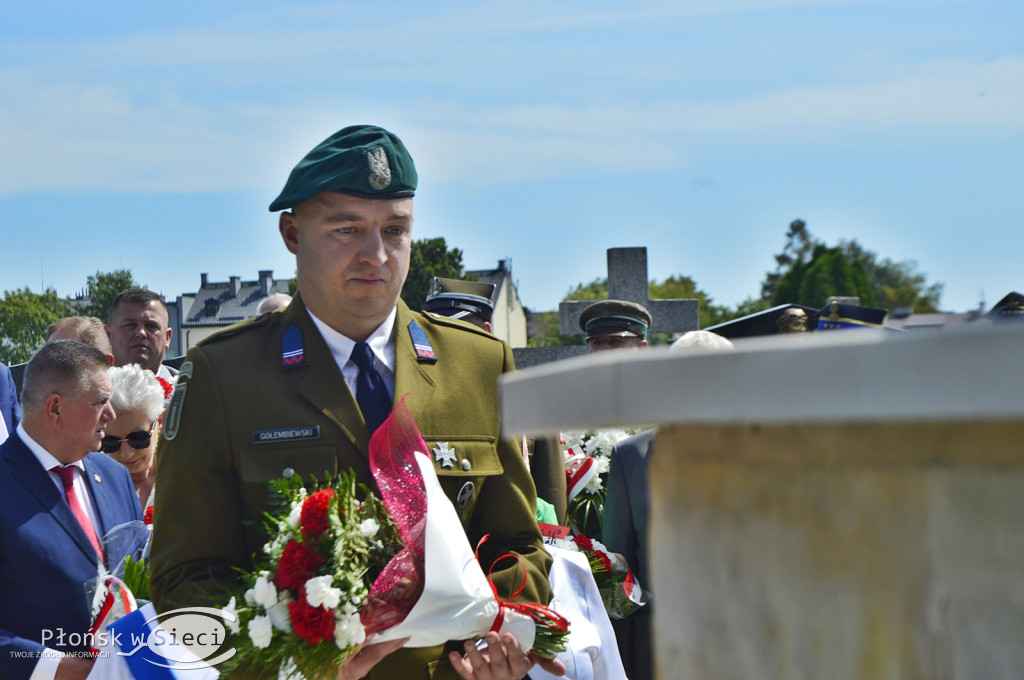 Cześć i chwała bohaterom!