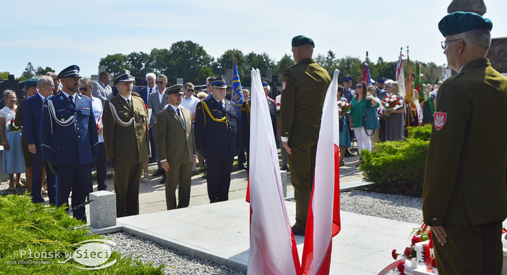 Cześć i chwała bohaterom!