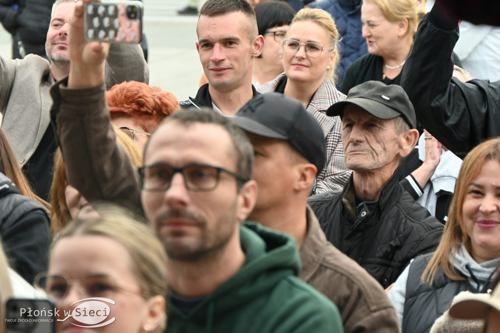 Płońszczanie na miejskim rynku - DPM dzień I