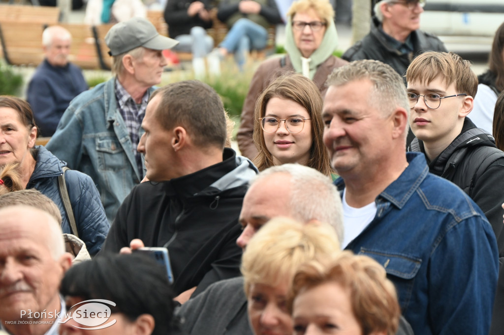 Płońszczanie na miejskim rynku - DPM dzień I