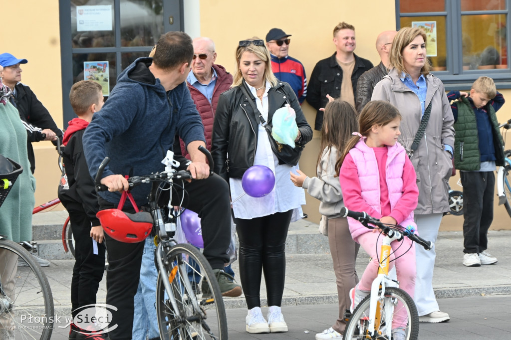 Mażoretki z orkiestrą na dniach patrona