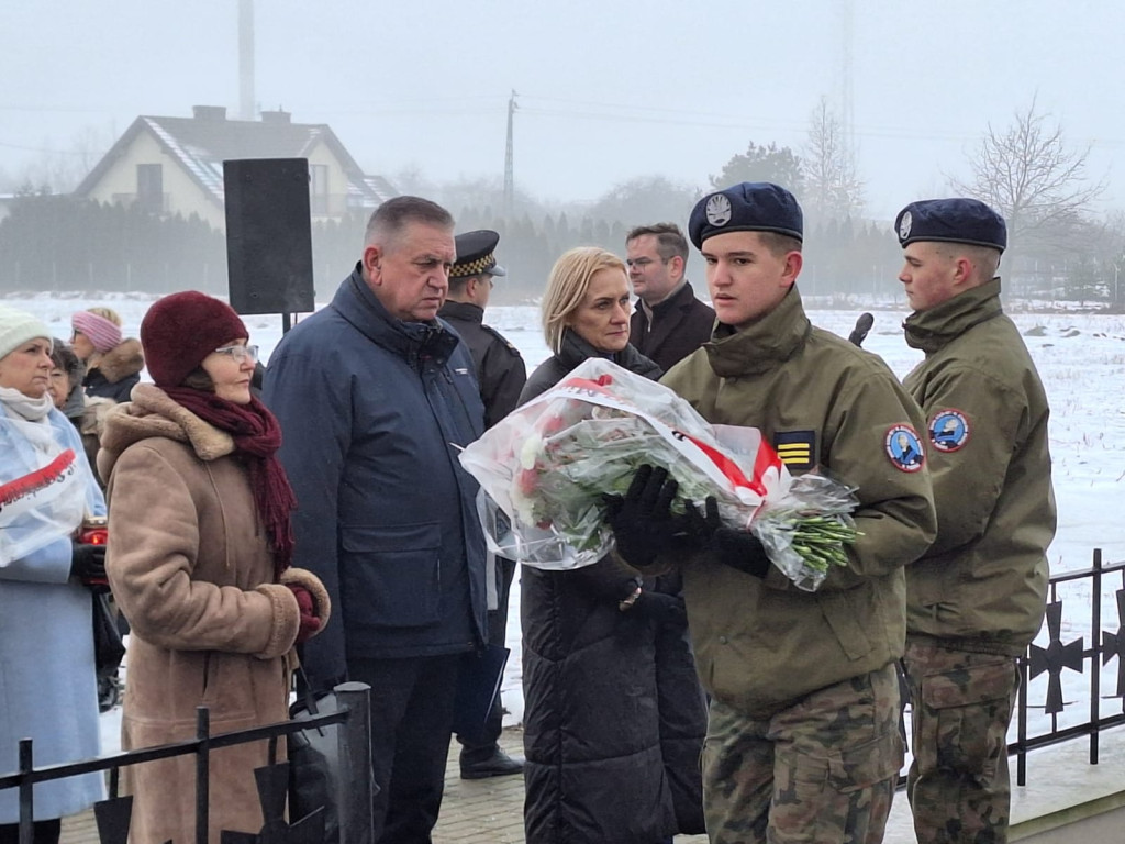 Uczcili pamięć ofiar zbrodni na Piaskach