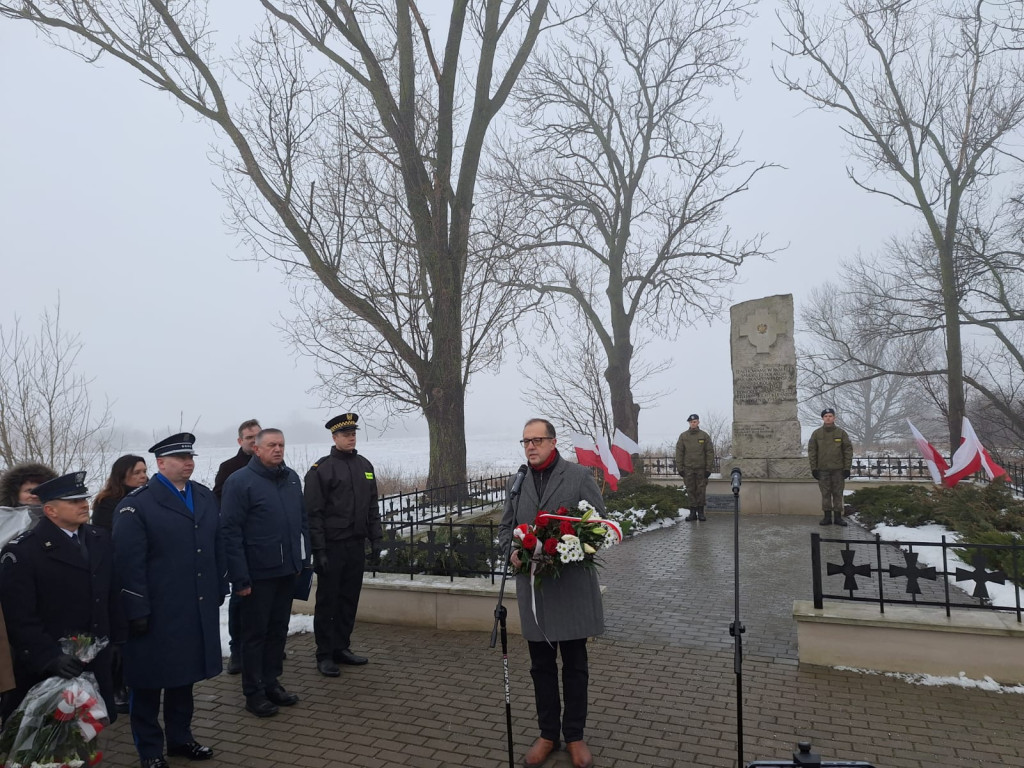 Uczcili pamięć ofiar zbrodni na Piaskach