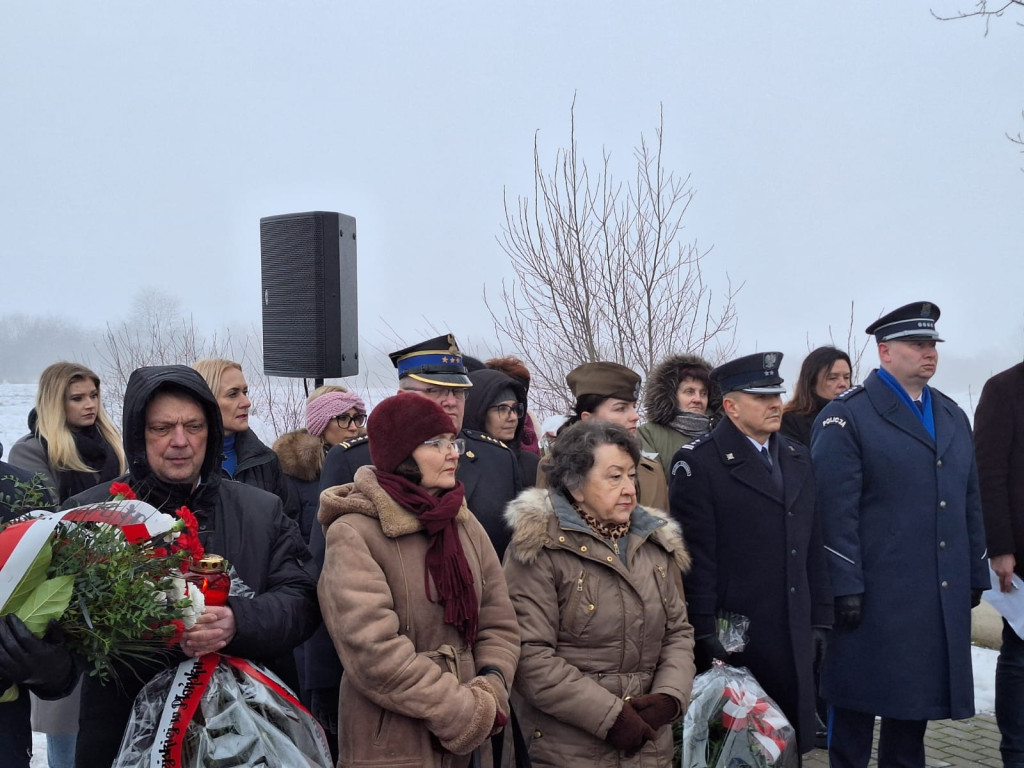 Uczcili pamięć ofiar zbrodni na Piaskach