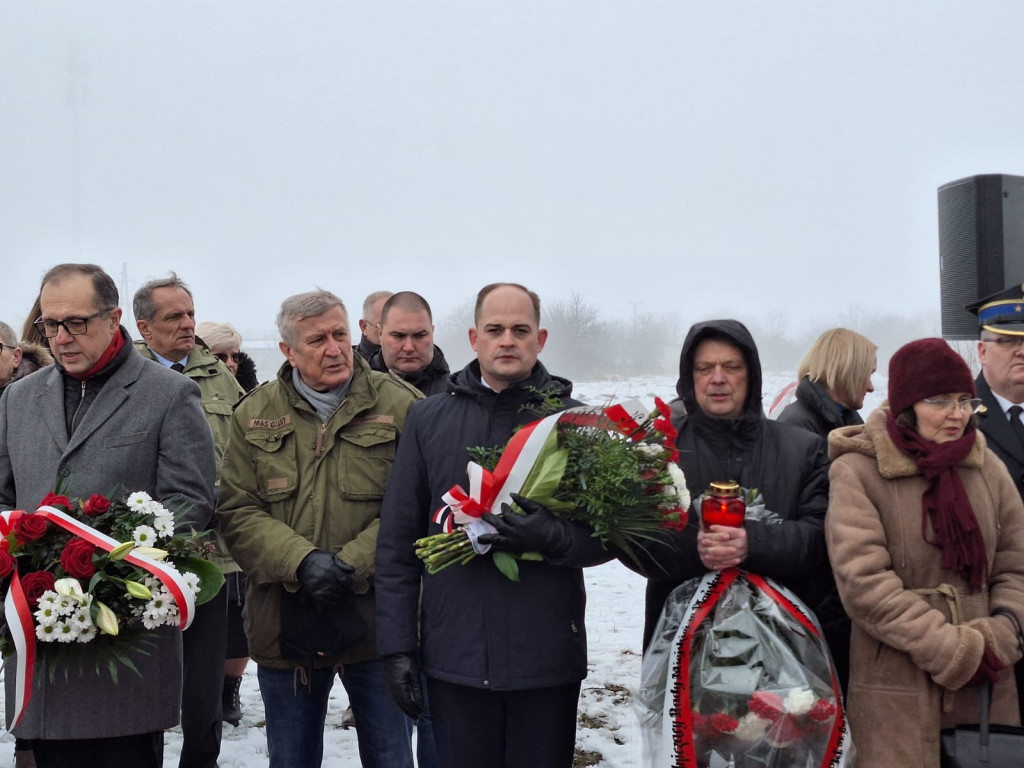 Uczcili pamięć ofiar zbrodni na Piaskach