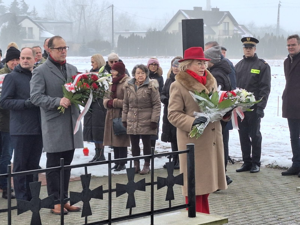 Uczcili pamięć ofiar zbrodni na Piaskach