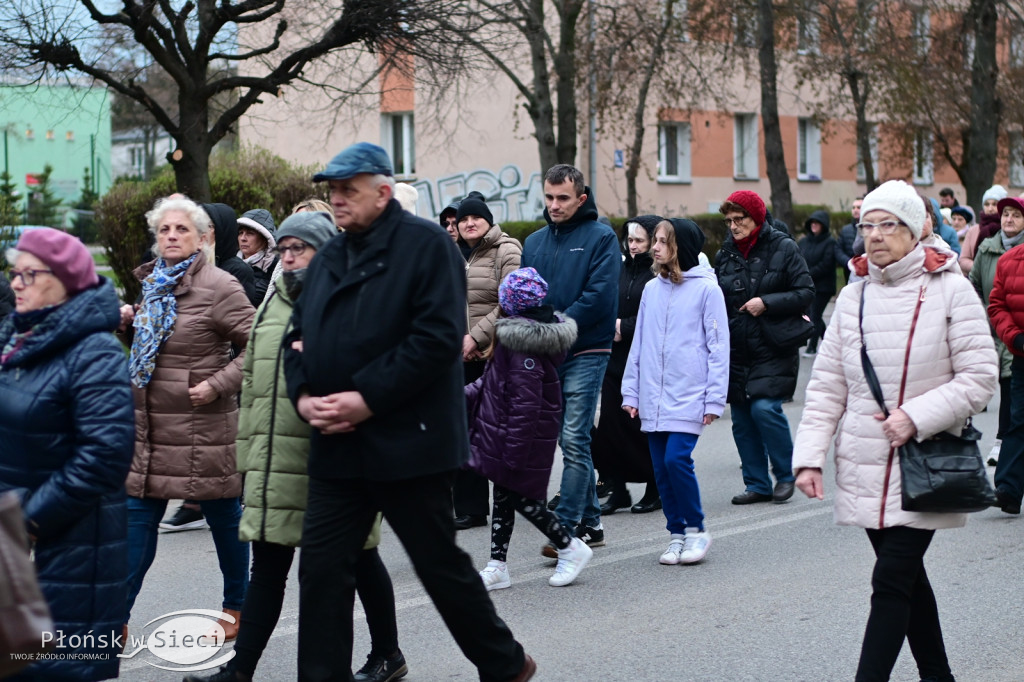 Drogi Krzyżowe ulicami naszych parafii
