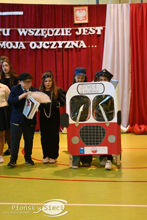 \'Bóg, Honor, Ojczyzna\'\' w \'czwórce\'
