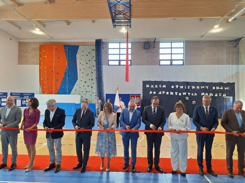 Uroczyste otwarcie hali sportowej w Jońcu
