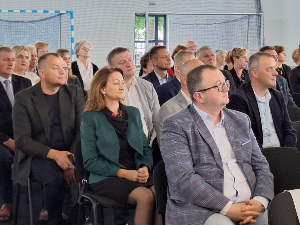 Uroczyste otwarcie hali sportowej w Jońcu
