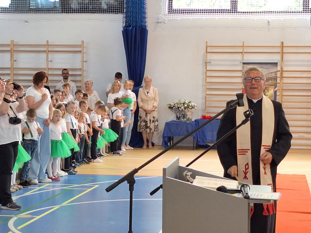 Uroczyste otwarcie hali sportowej w Jońcu