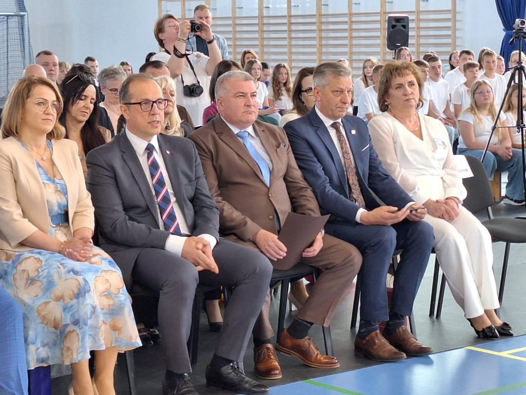 Uroczyste otwarcie hali sportowej w Jońcu
