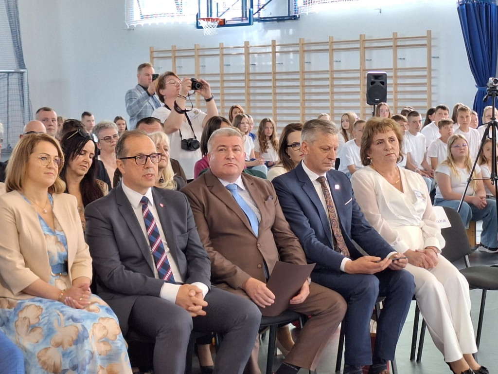 Uroczyste otwarcie hali sportowej w Jońcu