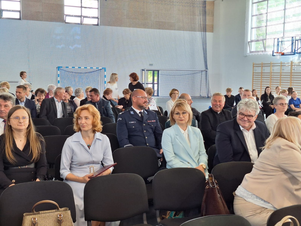 Uroczyste otwarcie hali sportowej w Jońcu