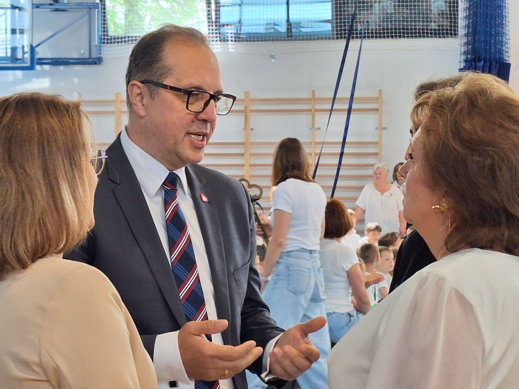 Uroczyste otwarcie hali sportowej w Jońcu