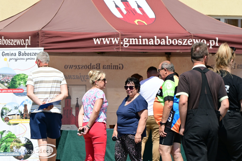 Na rowerach prosto na piknik