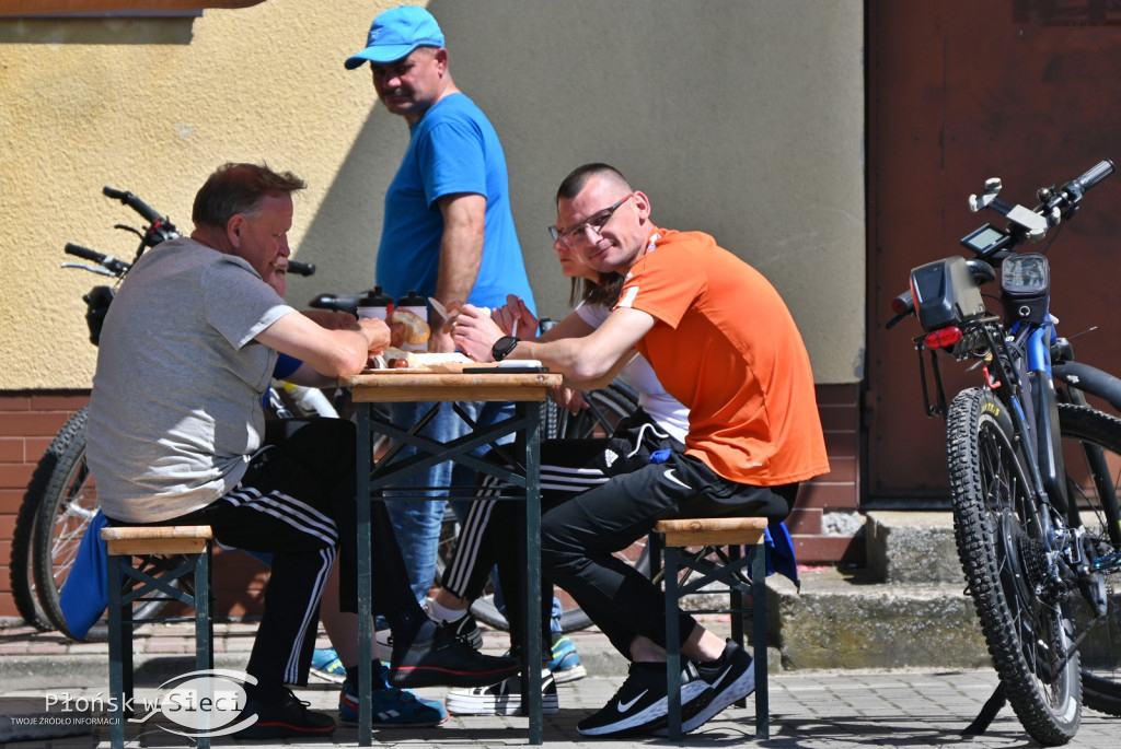 Na rowerach prosto na piknik