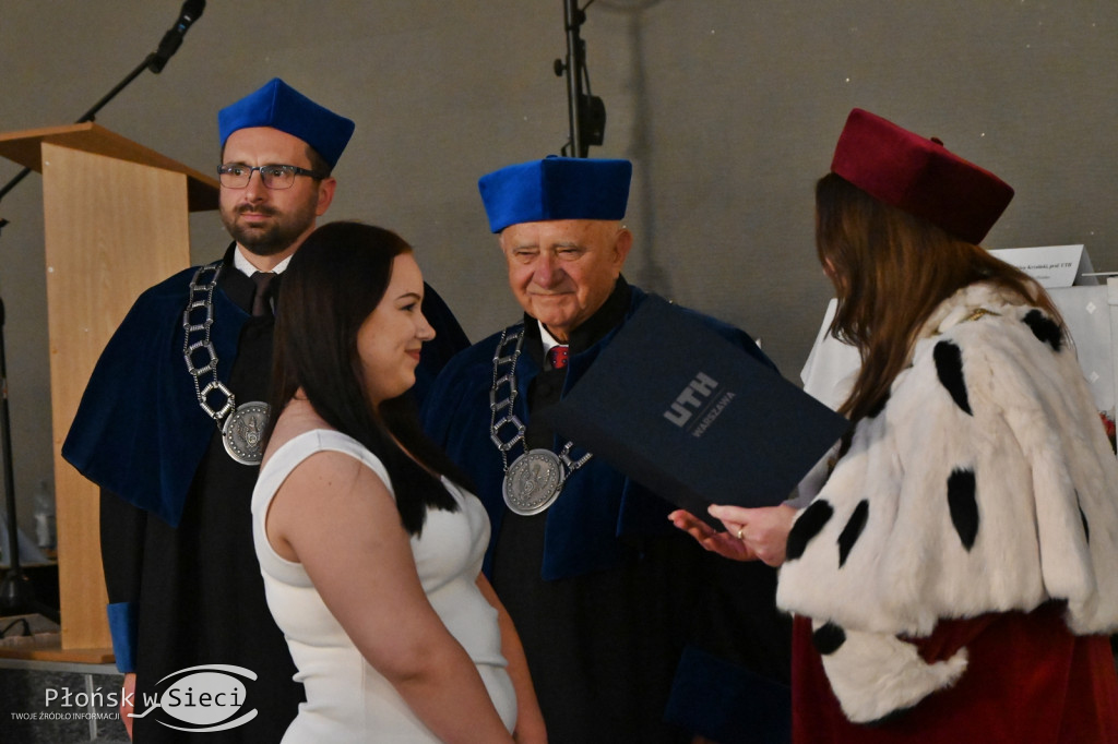 Uroczyście zakończyli rok akademicki