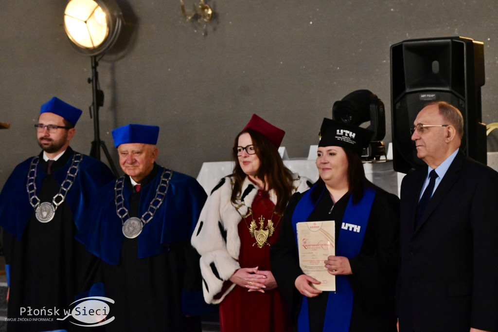 Uroczyście zakończyli rok akademicki