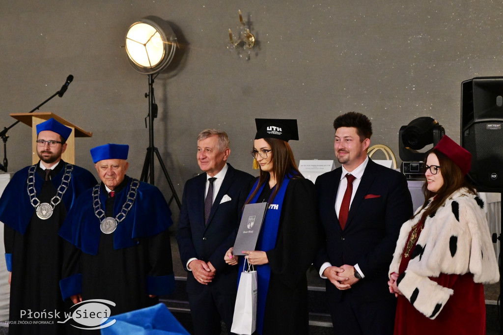 Uroczyście zakończyli rok akademicki