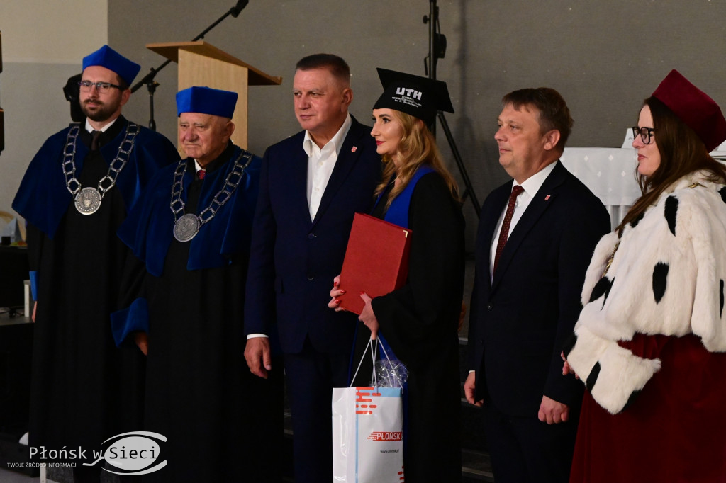 Uroczyście zakończyli rok akademicki