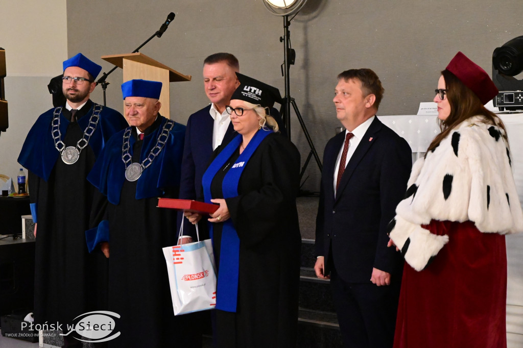 Uroczyście zakończyli rok akademicki
