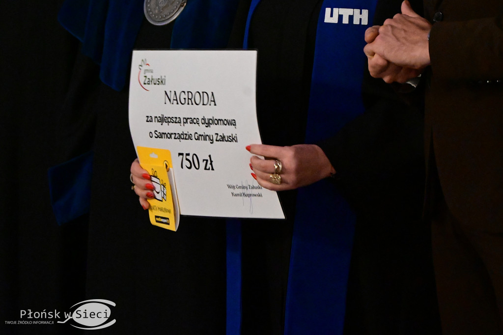 Uroczyście zakończyli rok akademicki
