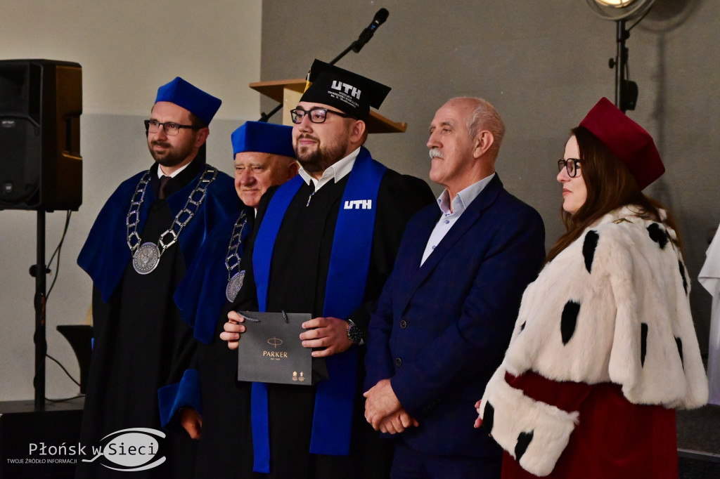 Uroczyście zakończyli rok akademicki