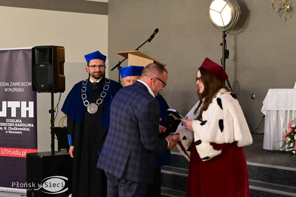 Uroczyście zakończyli rok akademicki