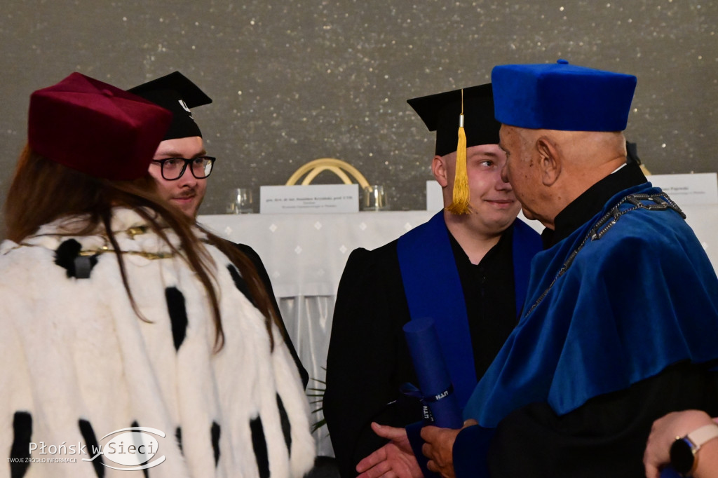 Uroczyście zakończyli rok akademicki