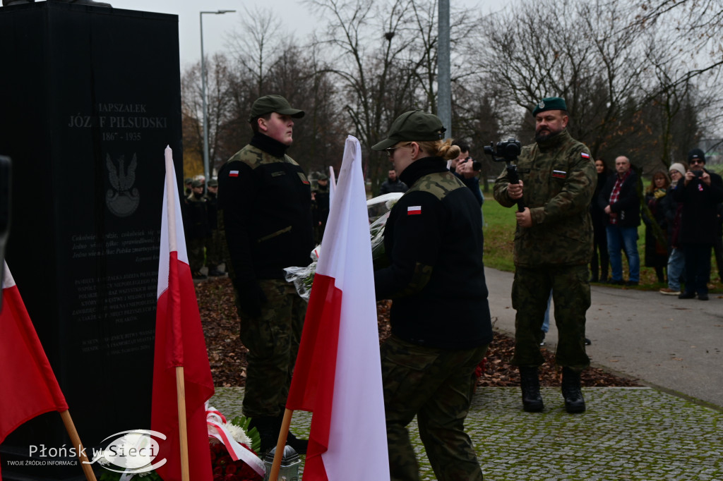 Płońszczanie świętowali przy pomniku marszałka