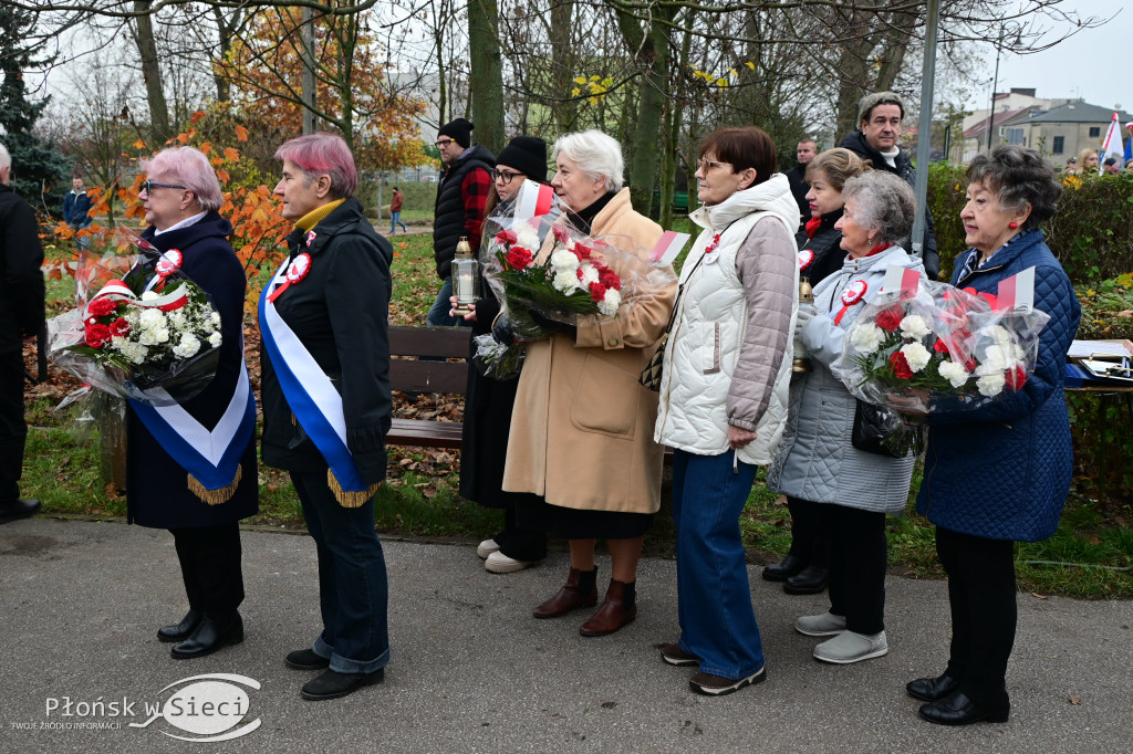 Płońszczanie świętowali przy pomniku marszałka