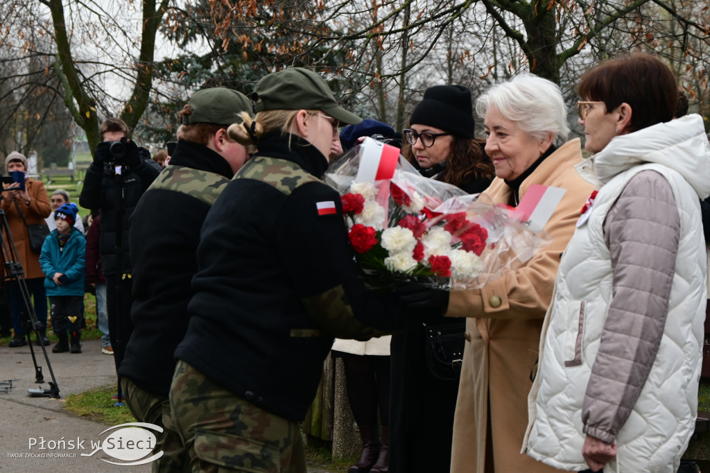 Płońszczanie świętowali przy pomniku marszałka