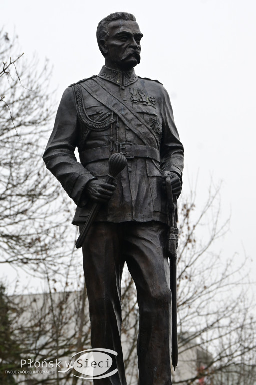 Płońszczanie świętowali przy pomniku marszałka