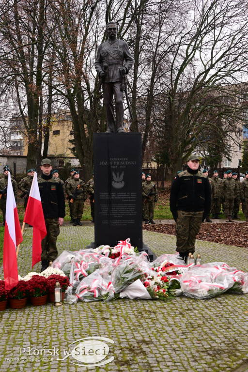 Płońszczanie świętowali przy pomniku marszałka
