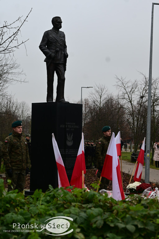 Płońszczanie świętowali przy pomniku marszałka