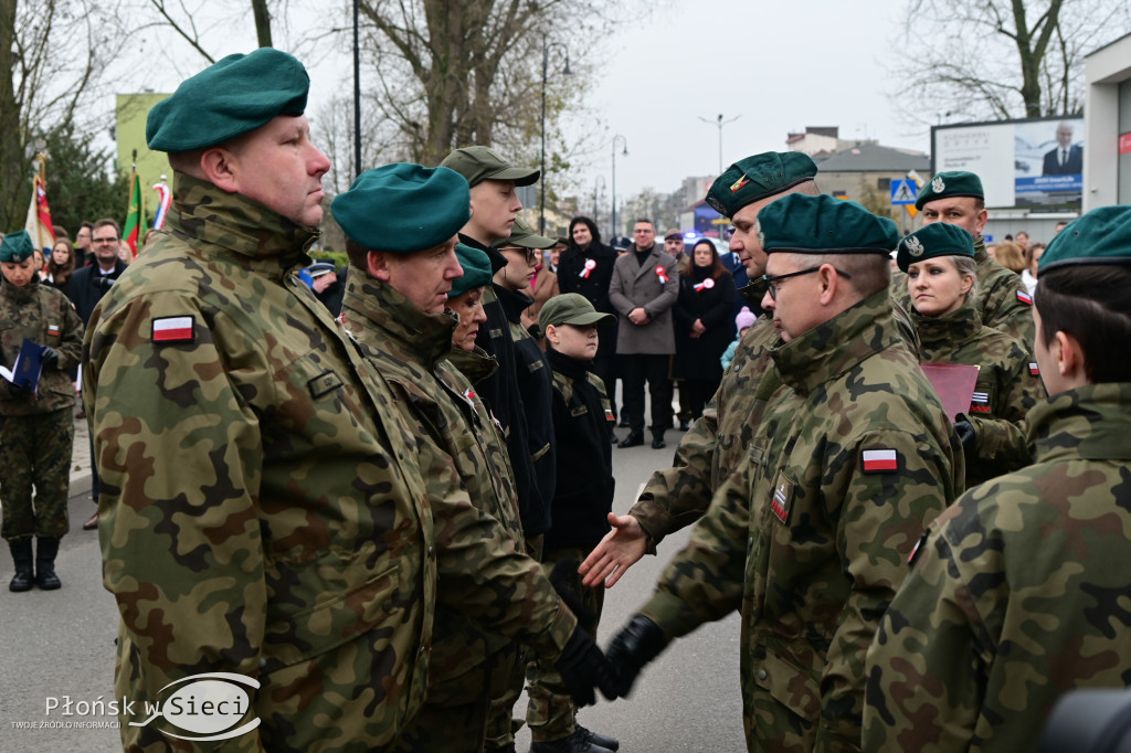 Płońszczanie świętowali przy pomniku marszałka