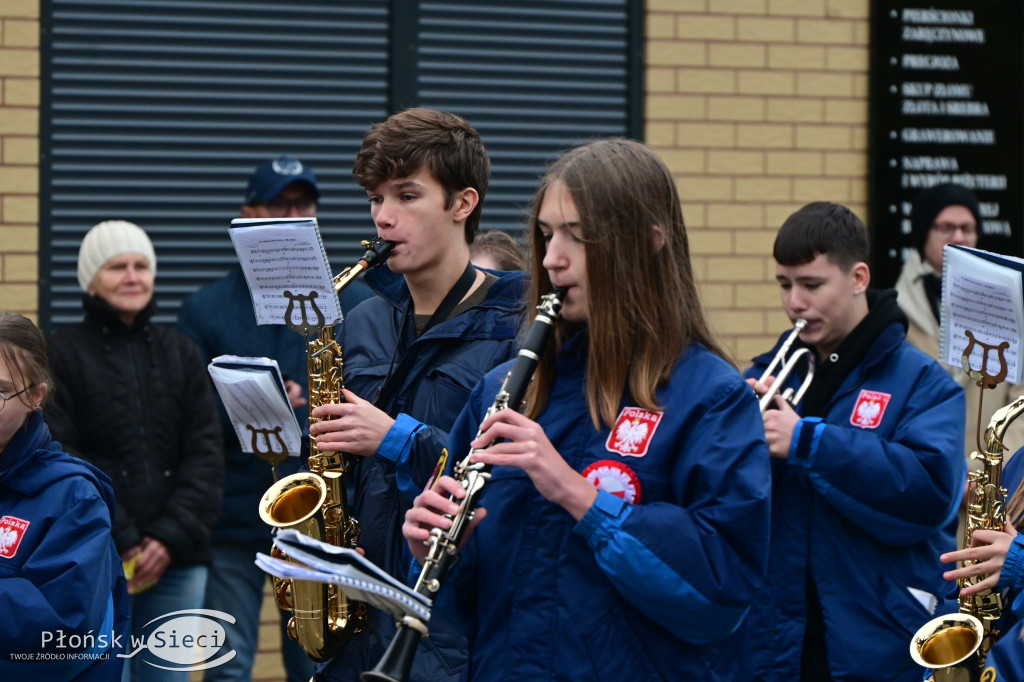 Płońszczanie świętowali przy pomniku marszałka