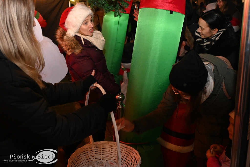 Mikołajkowa sobota na płońskim rynku