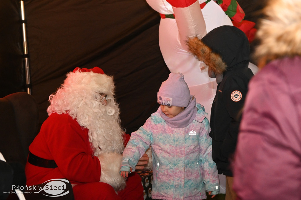 Mikołajkowa sobota na płońskim rynku