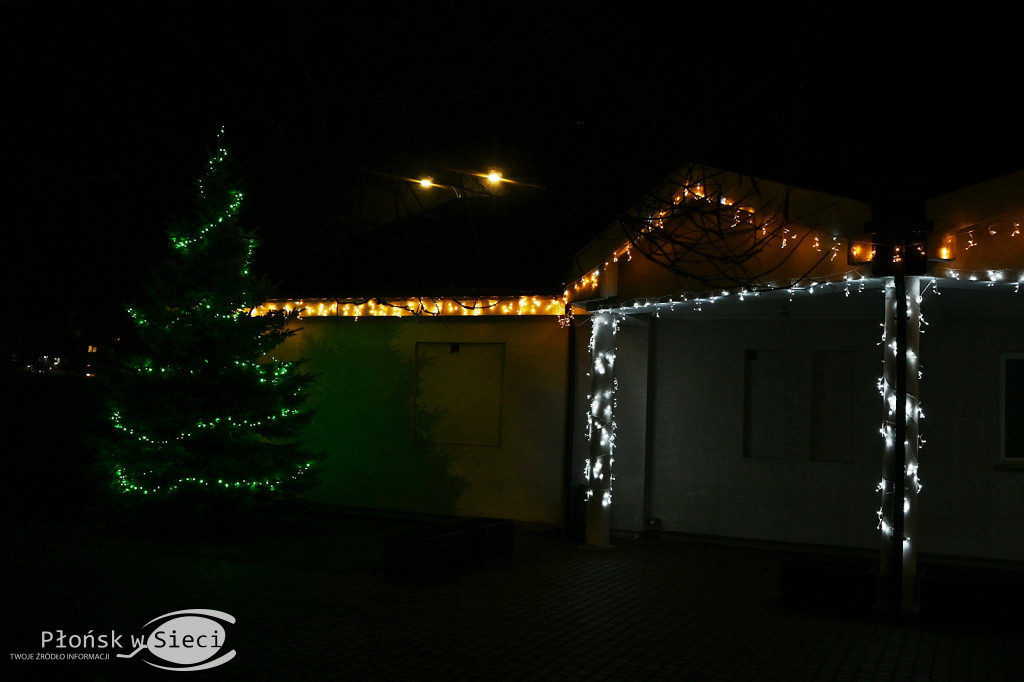 Udekorowany na święta Płońsk