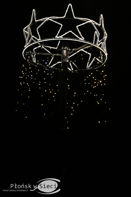 Udekorowany na święta Płońsk