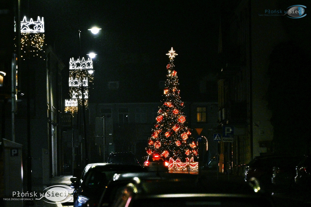 Udekorowany na święta Płońsk
