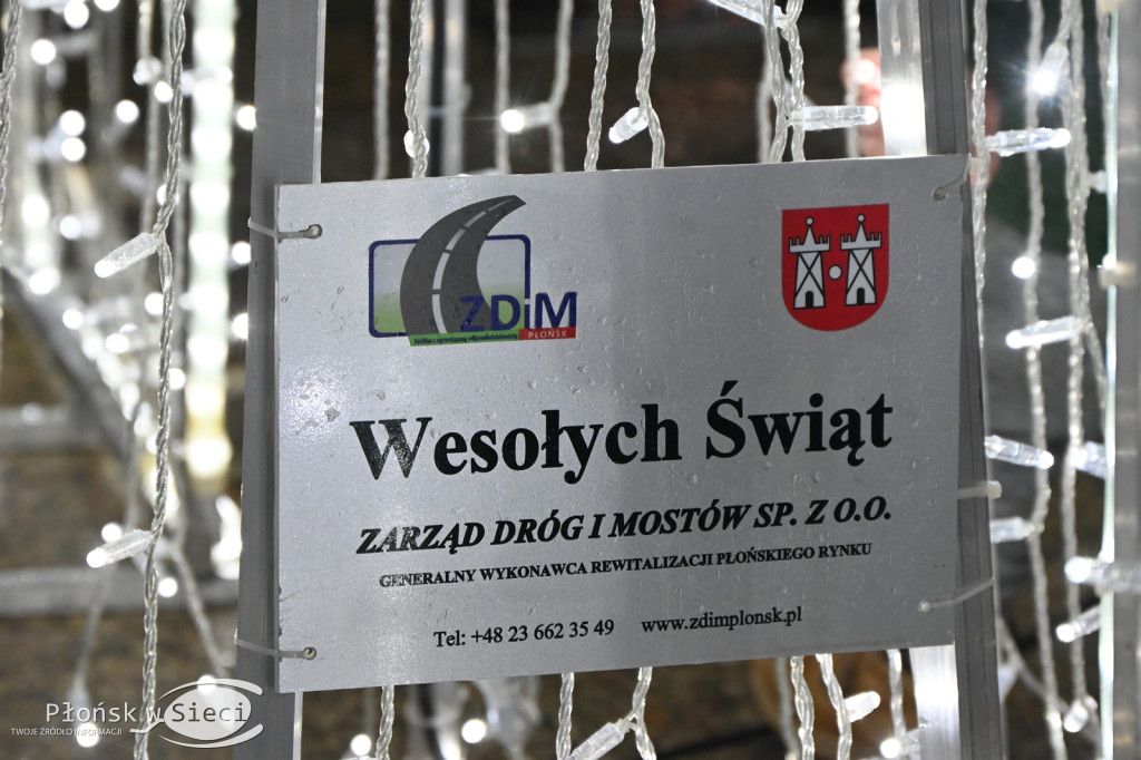 Udekorowany na święta Płońsk