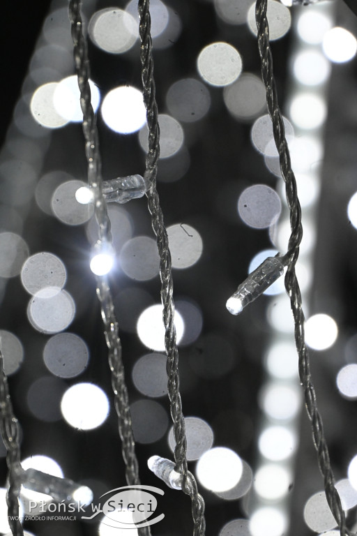 Udekorowany na święta Płońsk