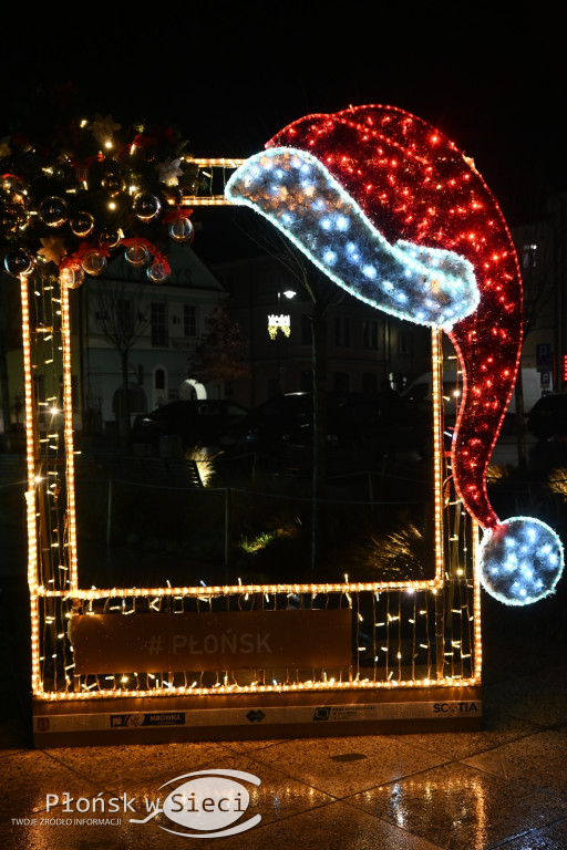 Udekorowany na święta Płońsk