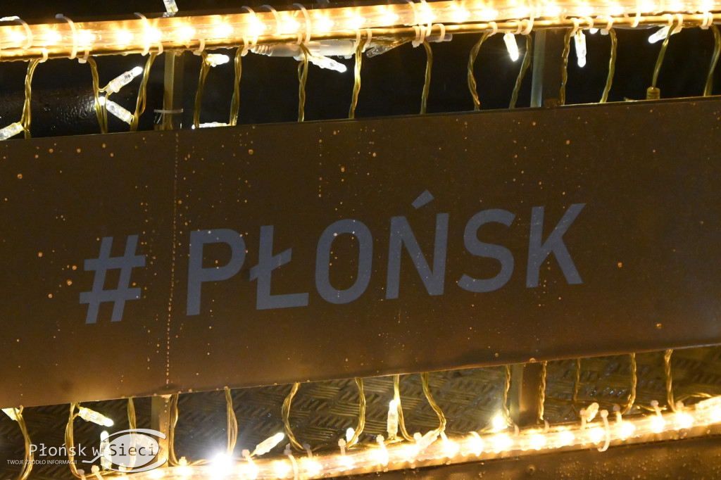 Udekorowany na święta Płońsk