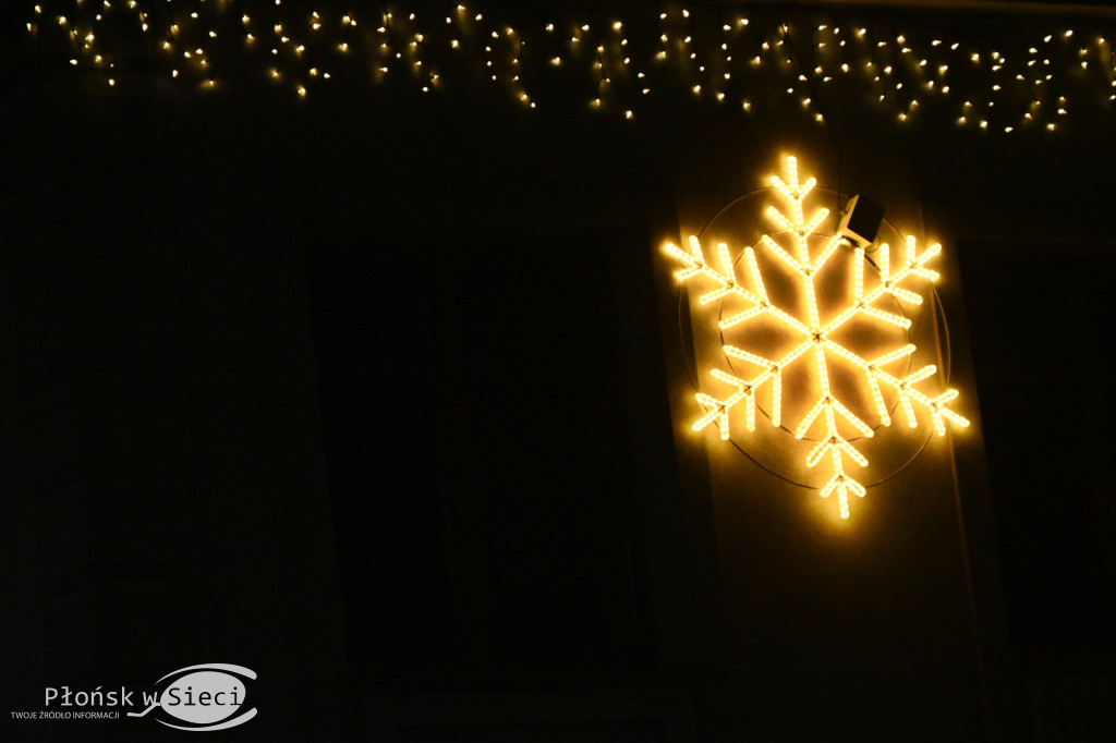 Udekorowany na święta Płońsk